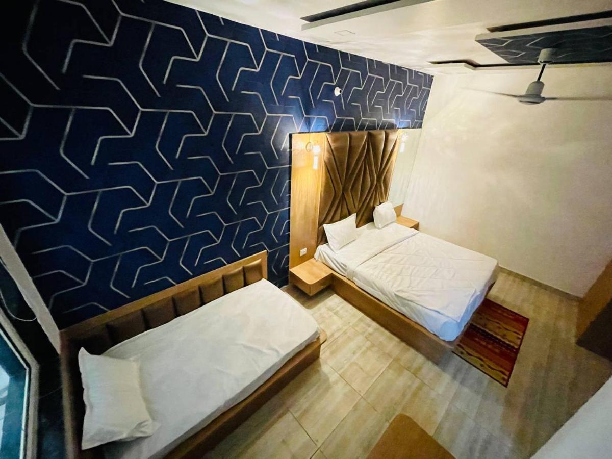 Hotel B P Emerald Mathura Zewnętrze zdjęcie