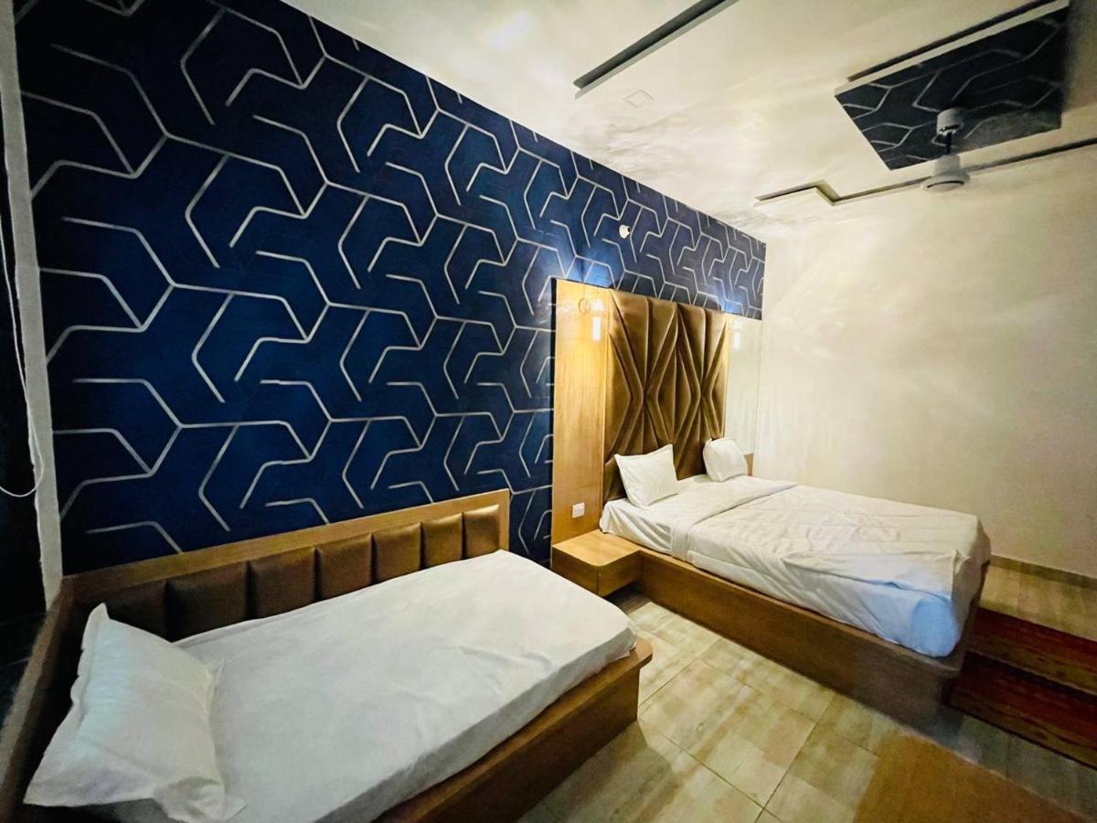 Hotel B P Emerald Mathura Zewnętrze zdjęcie